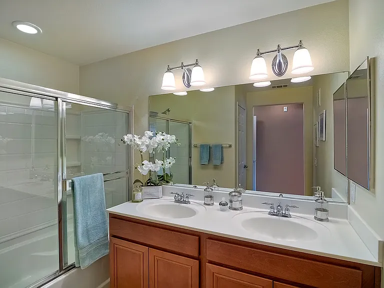 16916 Hutchins Lndg #68 — Photo 13