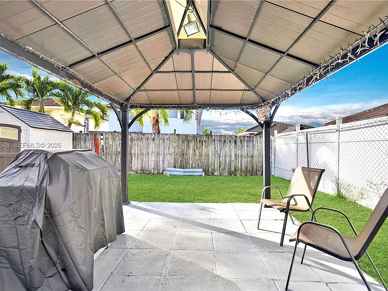 14138 SW 164th Ter — Photo 18