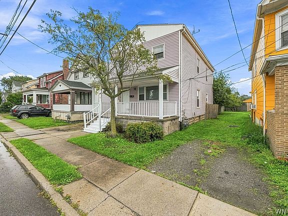 3rd image of 161 Edson St