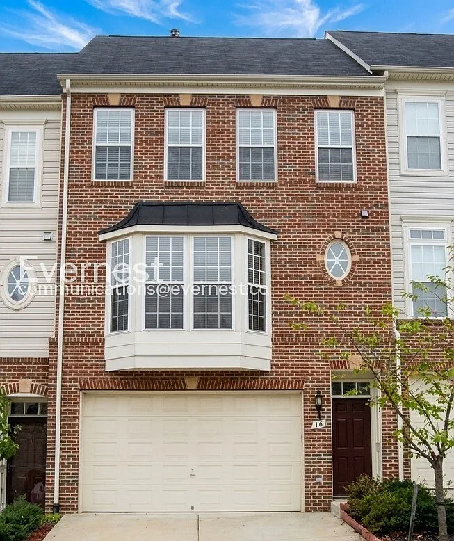 3 bed, 3.0 bath, 2143 sqft, $2,795 — Photo 1