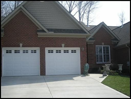 1st image of 200 Waterford Cir