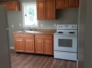 26 Pond Ter, Millbury, MA 01527