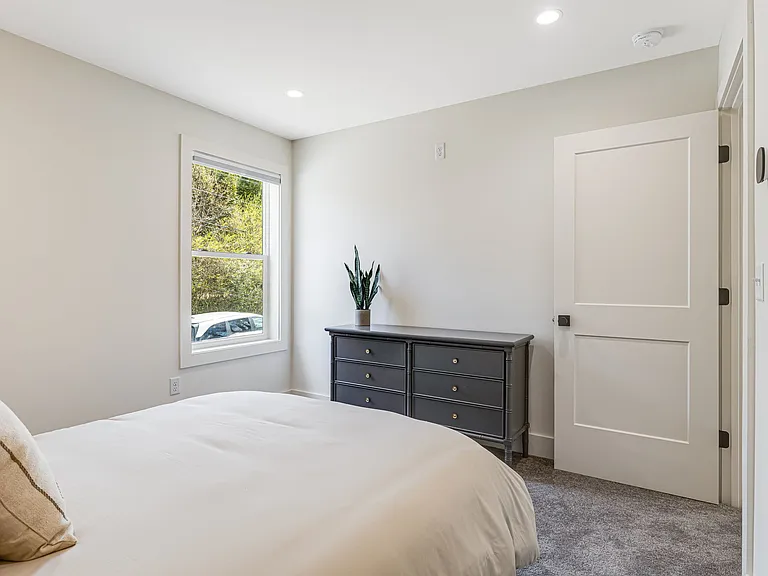 104 Remi Ln — Photo 32