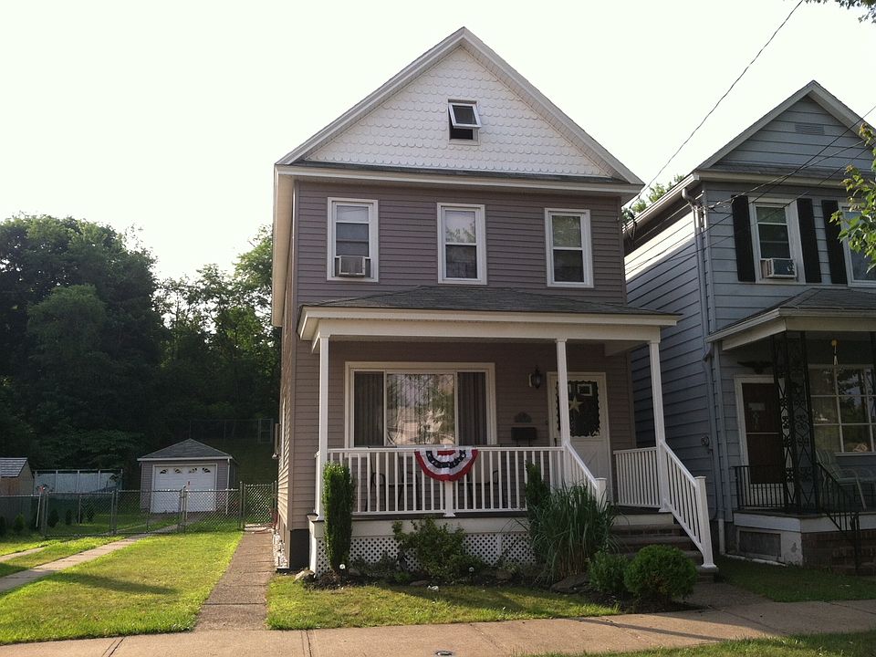 Street View - Garage in back