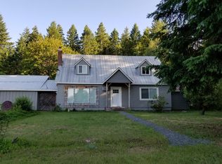 549 Lake Shore Dr, Selma, OR 97538