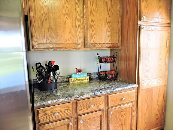 Pantry with  pull outs!