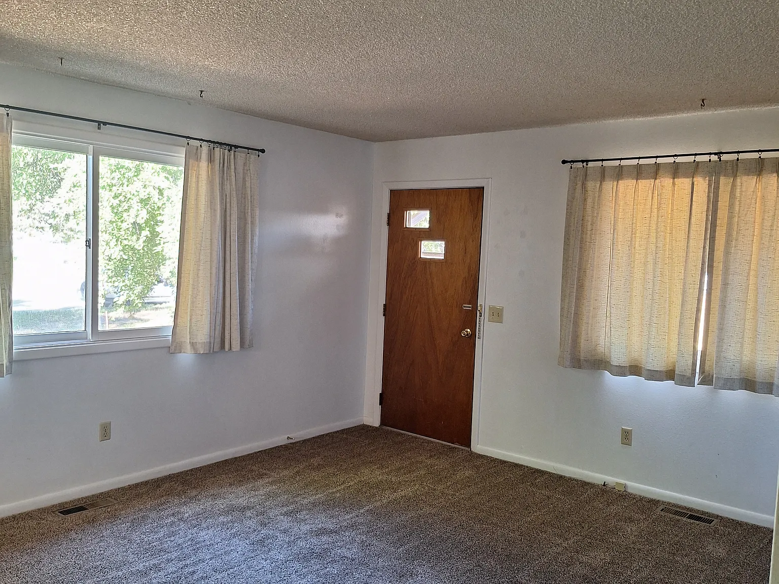 2 bed, 800 sqft, $1,175 — Photo 4