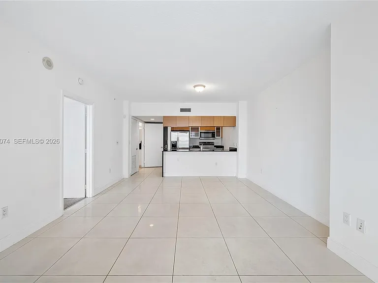 1750 N Bayshore Dr #1504 — Photo 4