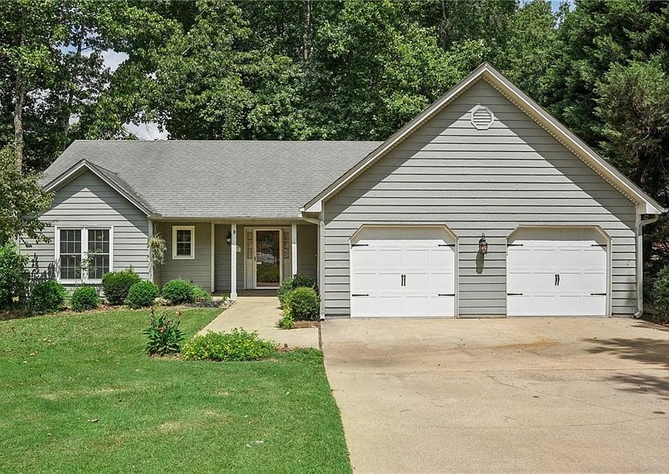 1st image of 215 Hersfeld Ct