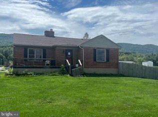 221 Fincastle Ln, Bluefield, VA 24605