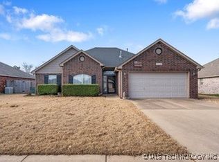 10730 E 120th Ct N, Collinsville, OK 74021