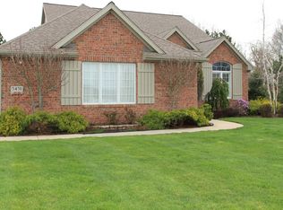 5451 Country Ridge Ln, Sylvania, OH 43560
