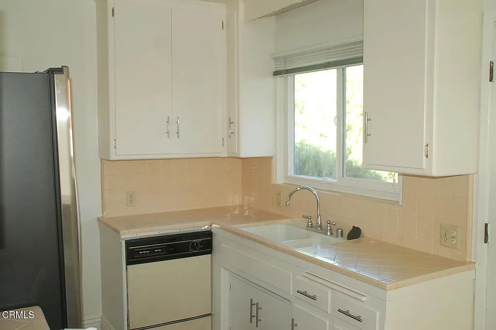 Building Photo - 719 W Camino Real Ave #A
