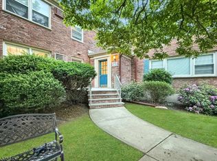 24 Hutton Ave APT 75, West Orange, NJ 07052