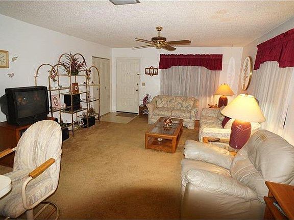 3rd image of 4949 91st Ave Unit 22