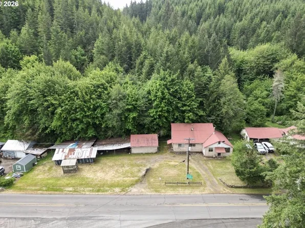 39688 Row River Rd, Dorena, OR 97434
