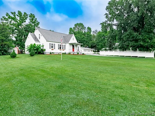 332 E Walnut Street, Corydon, IN 47112