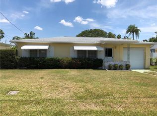 725 Sunset Cv, Madeira Beach, FL 33708