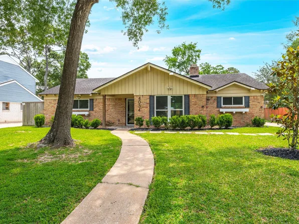 4034 Shady Springs Dr, Seabrook, TX 77586