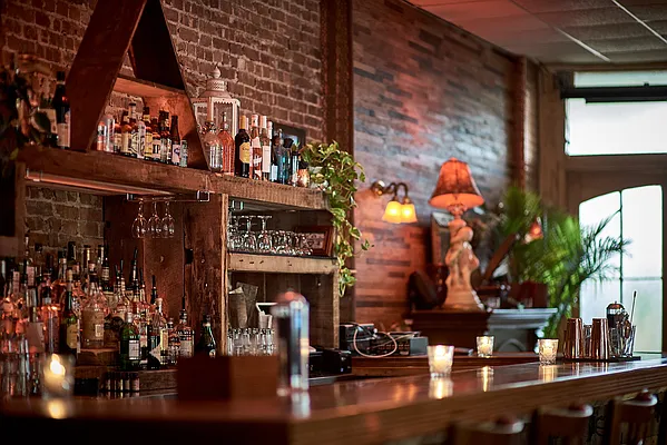 Rented by Pear NYC LLC | media 28