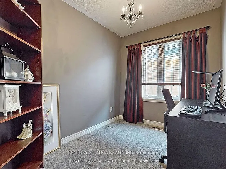 38 Angelica Ave — Photo 10