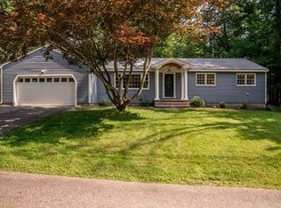 27 Crown Rd, Westford, MA 01886