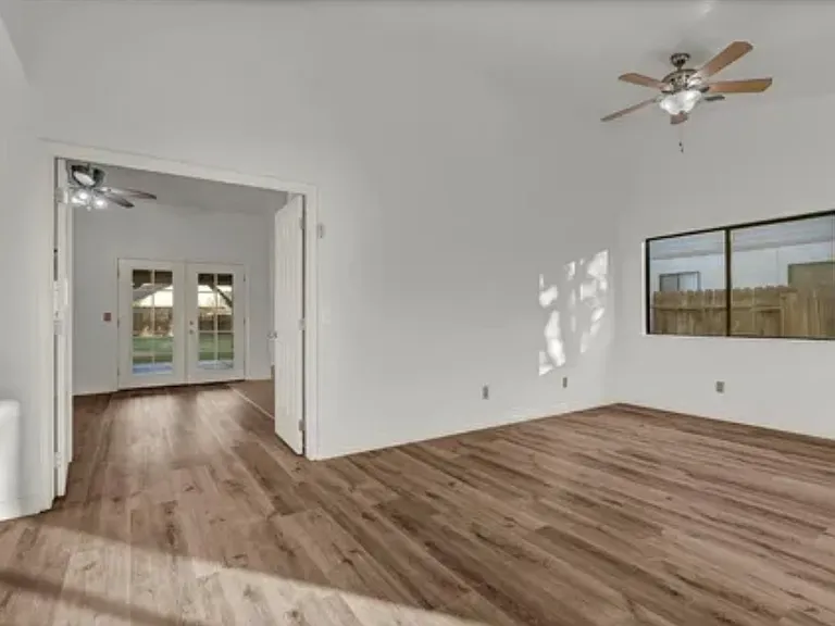 355 Longhollow Way — Photo 4