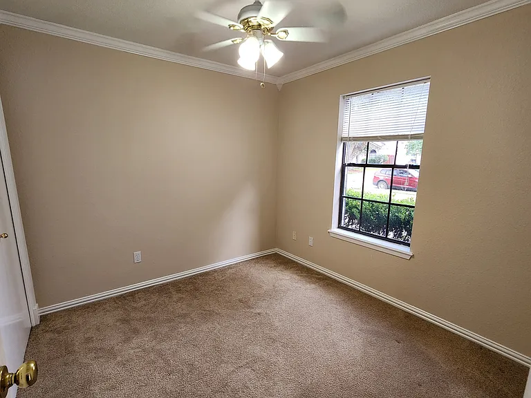 7933 Wolverine Dr — Photo 10