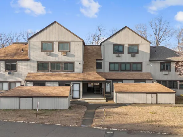 11 Pineview Drive #C, Branford, CT 06512