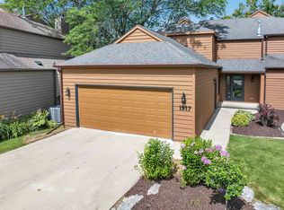 1517 N Bay Highlands Dr, Green Bay, WI 54311