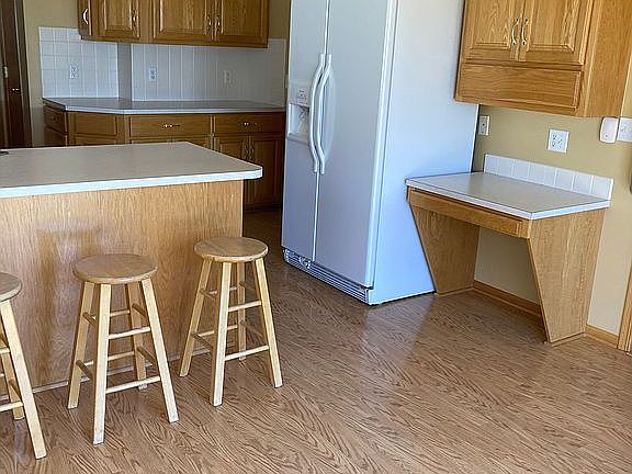 Eating Area with Bar