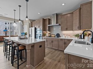4117 Westbound Dr, Charlotte, NC 28278