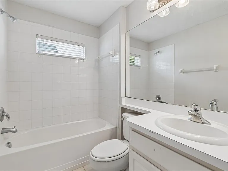 2222 Roanoke Springs Dr — Photo 29