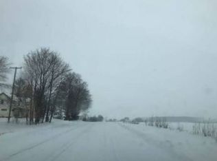 2465 Dixon Rd, Caro, MI 48723