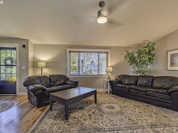 4th image of 3248 B St