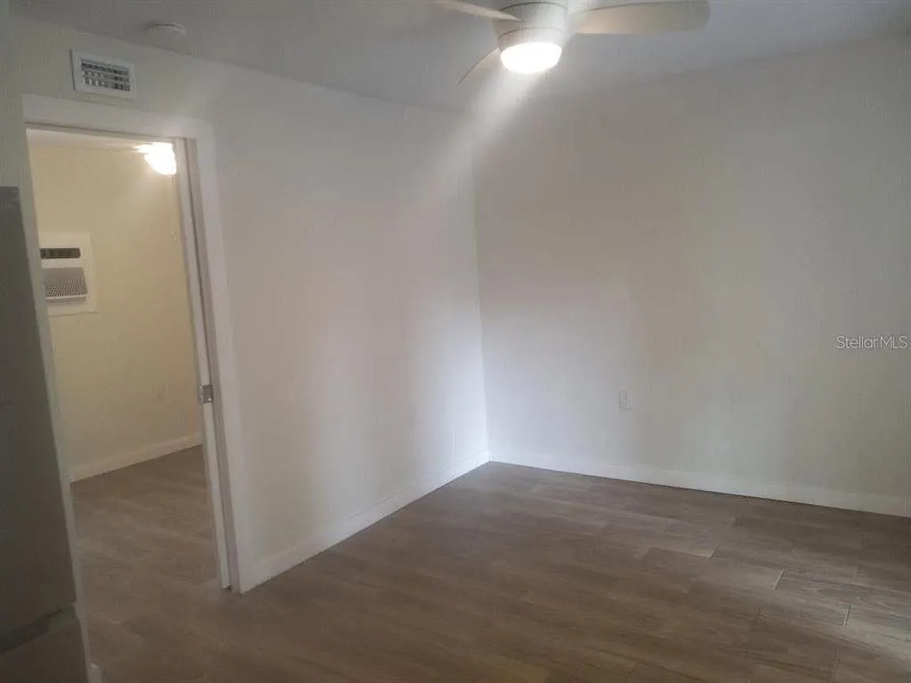 1 bed, 1.0 bath, 400 sqft, $1,000 — Photo 4