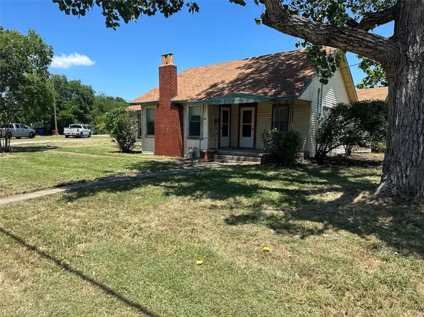 300 McKinney St, Farmersville, TX 75442