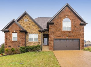 802 Hillock Trce, Lebanon, TN 37087