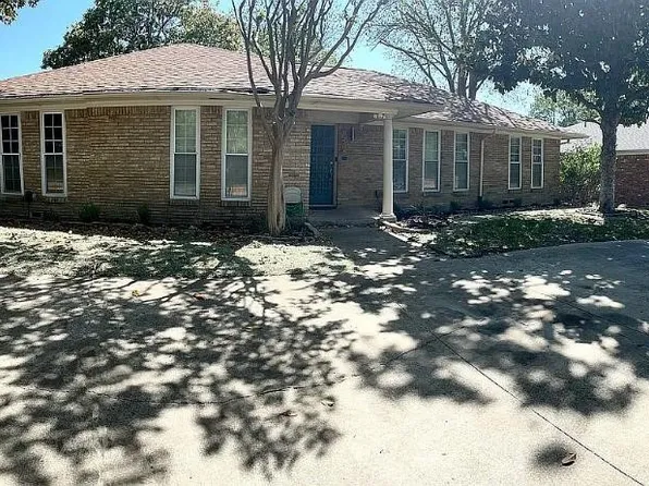 9406 Hunters Creek Dr, Dallas, TX 75243