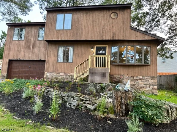 44 Sutton Trail, Hopatcong Boro, NJ 07843