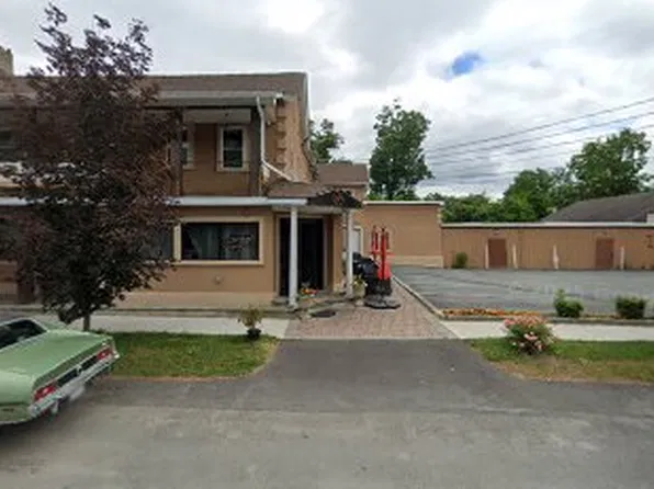 90 Sullivan St, Wurtsboro, NY