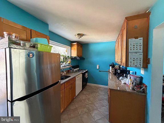 3rd image of 3526 Manorwood Dr