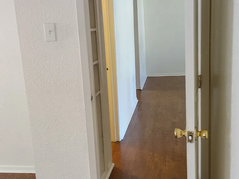 1417 Avenue B #1417 — Photo 4