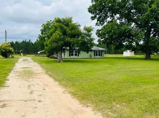 668 Ten Mile Rd, Fitzgerald, GA 31750