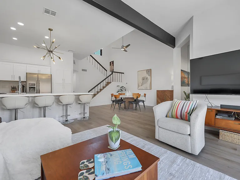 73503 Foxtail Ln — Photo 1
