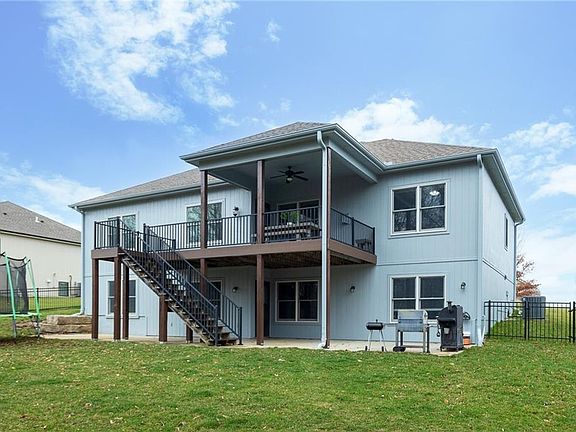 3rd image of 12815 Hubbard Rd