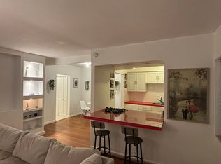 7424 Byron Ave APT 9B, Miami Beach, FL 33141