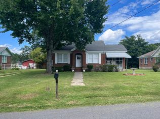 300 Highland Park, Elberton, GA 30635