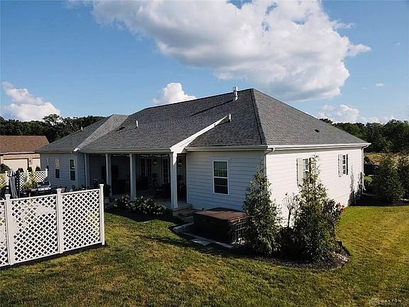 5th image of 940 Creekview Dr