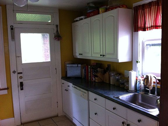 Kitchen right side